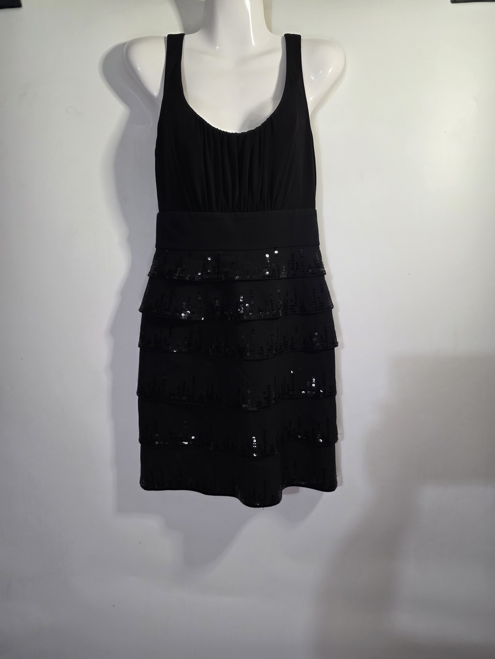 Laundry By Shelli Segal Black Sleeveless Sequin Tiered Mini Dress Size 4.